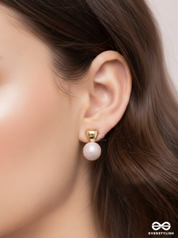 Heart's Delight - Golden Earrings