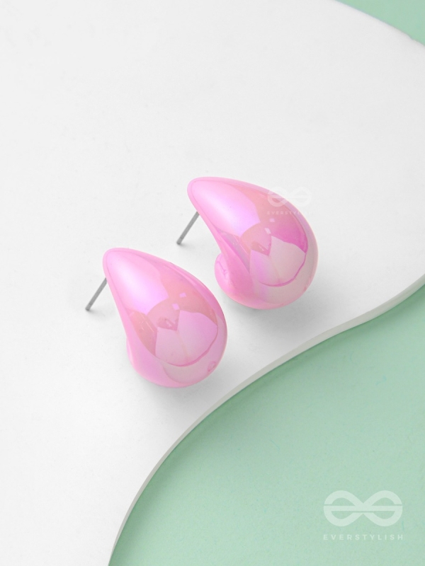 Shining Crescents - Holographic Acrylic Earrings (Light Pink)