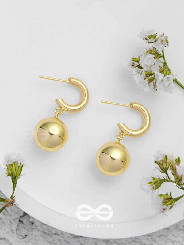 Luxurious Essence - Elegant  Golden Earrings
