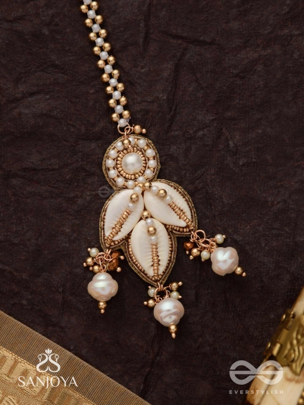 Savishkaar- The First Manifestation- Shells And Beads Hand Embroidered Maangtika