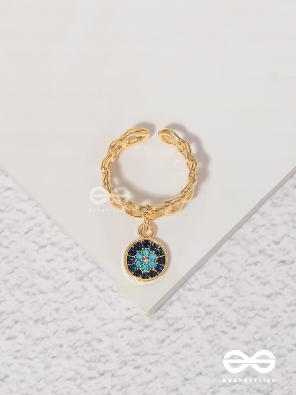 The Sapphire Lights - Golden Embellished Charm Ring (Adjustable) 