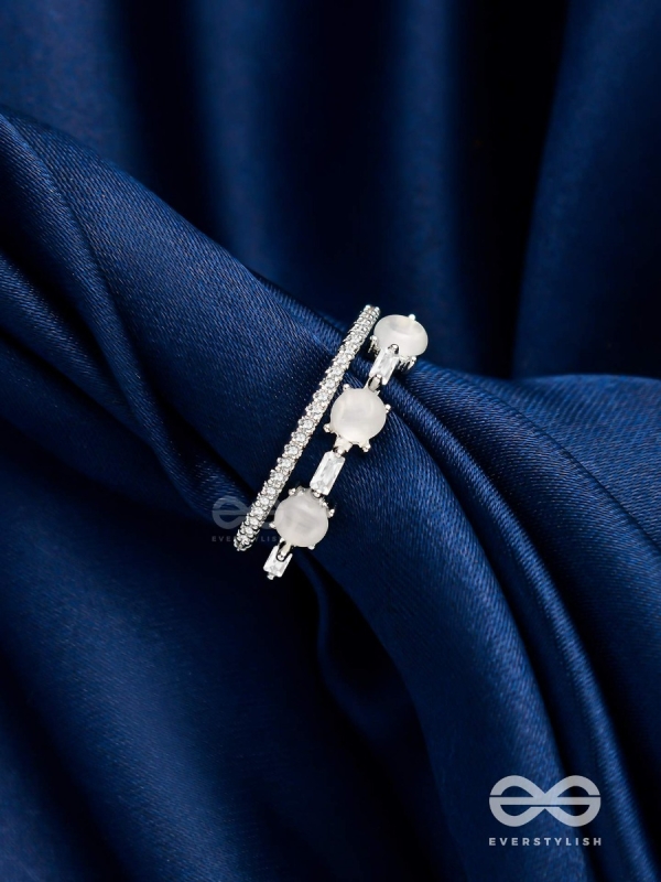 The Honoured Majesty - Silver Cubic Zirconia Ring (Adjustable)