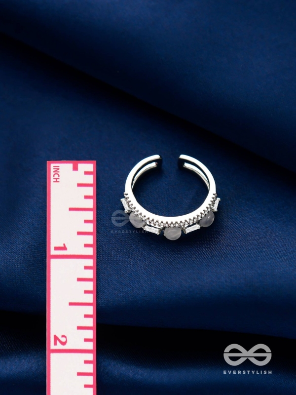 The Honoured Majesty - Silver Cubic Zirconia Ring (Adjustable)