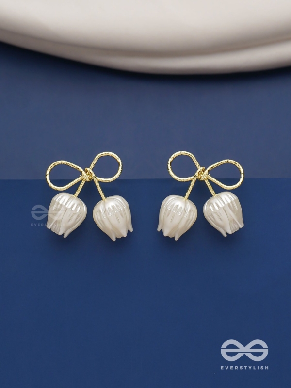 Golden infinity- Golden studs with white pearl roses 