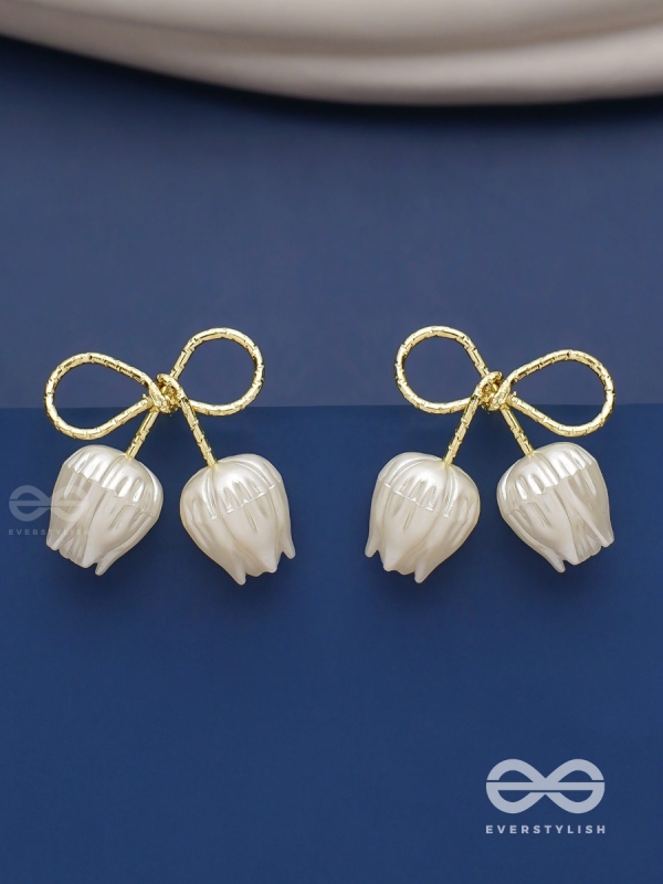 Golden infinity- Golden studs with white pearl roses 