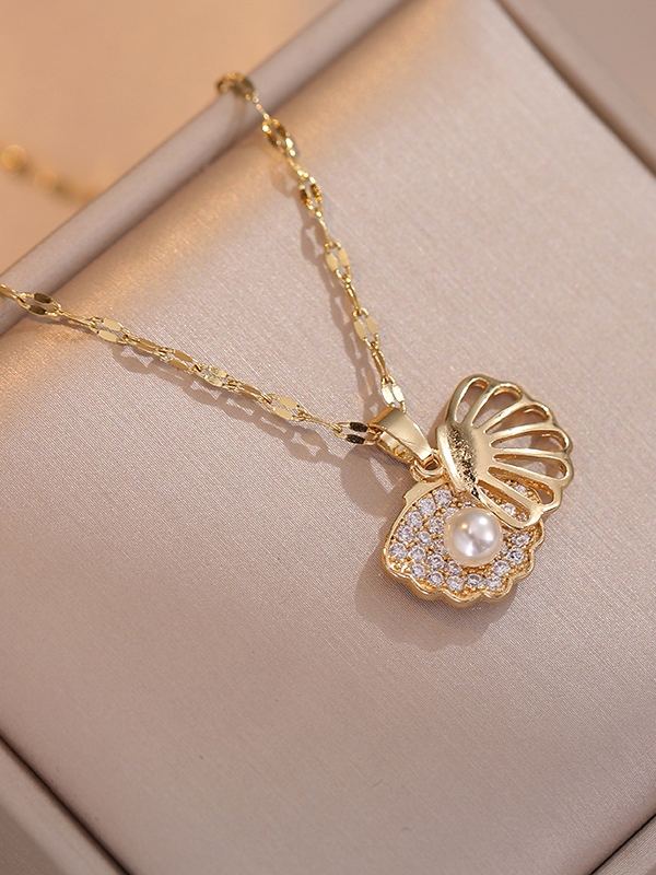 Golden Seashell - Pearl Embellished Pendant