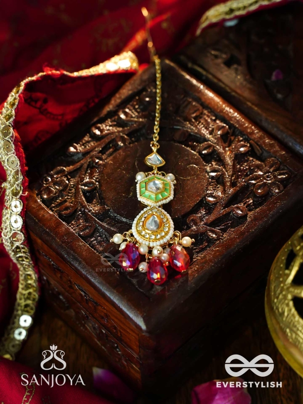 RUPANJALI - TRIBUTE TO BEAUTY - PEARLS, BEADS AND KUNDAN HAND EMBROIDERED MAANG TIKA