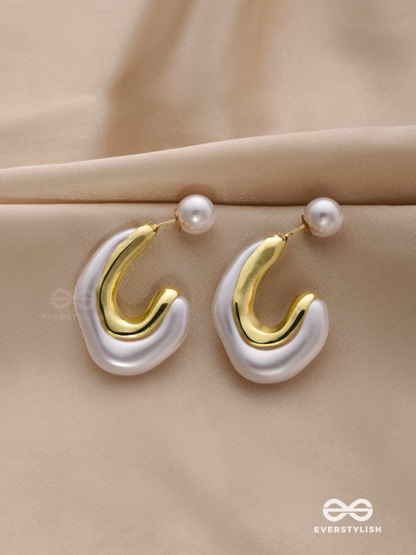 GILDED CREST - MODERN DUAL-TONE HOOPS