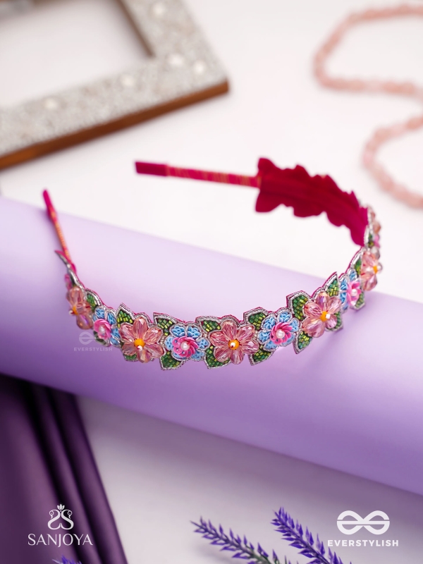 MADHUVRATA - SPRING BLOOM - DELICATE EMBROIDERED HAIR ACCESSORY WITH FLORAL MOTIFS AND BEADS