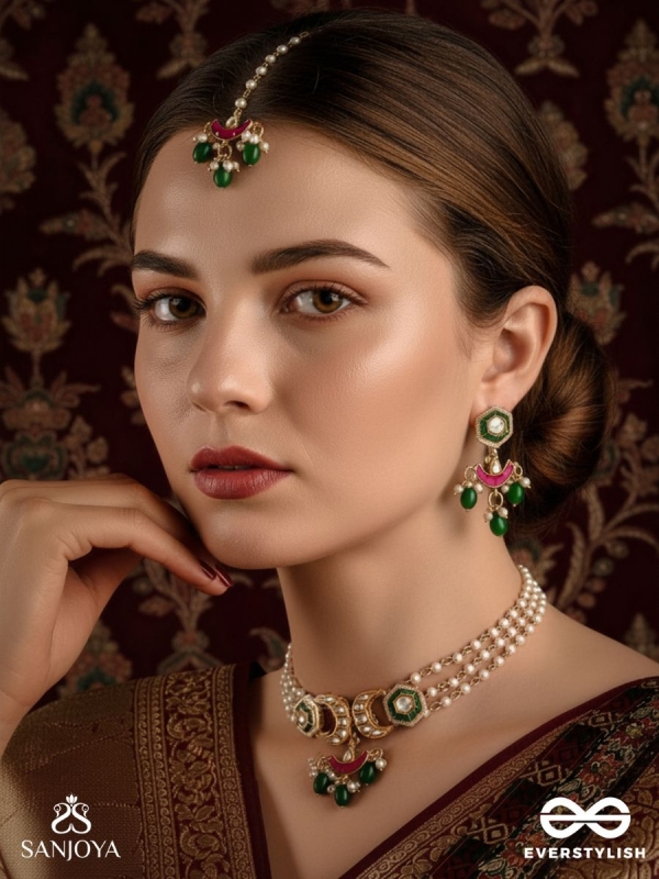 SHASHIRATNA- JEWEL OF THE MOON - HANDMADE KUNDAN SET WITH NECKLACE, EARRINGS AND MAANGTIKA