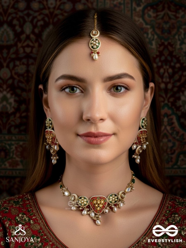 SUNDARIKA - BEAUTIFUL ONE -  HANDMADE KUNDAN SET WITH NECKLACE, EARRINGS AND MAANGTIKA