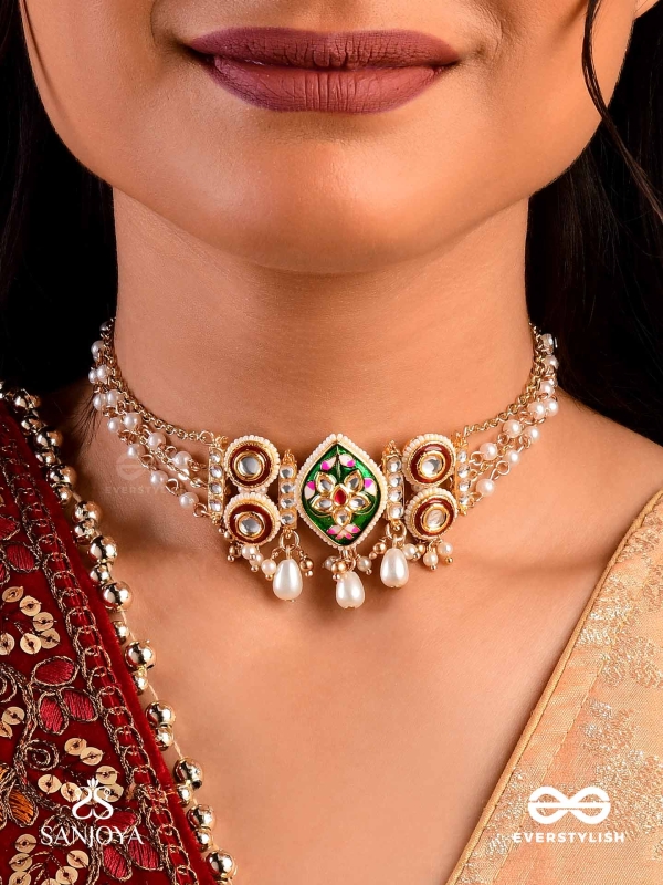 HARINAKSHI - DOE-EYED BEAUTY - GRACEFUL HANDCRAFTED KUNDAN CHOKER WITH POLKI ACCENTS AND PEARL DETAILS