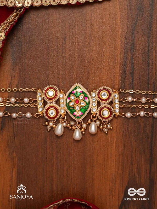 HARINAKSHI - DOE-EYED BEAUTY - GRACEFUL HANDCRAFTED KUNDAN CHOKER WITH POLKI ACCENTS AND PEARL DETAILS