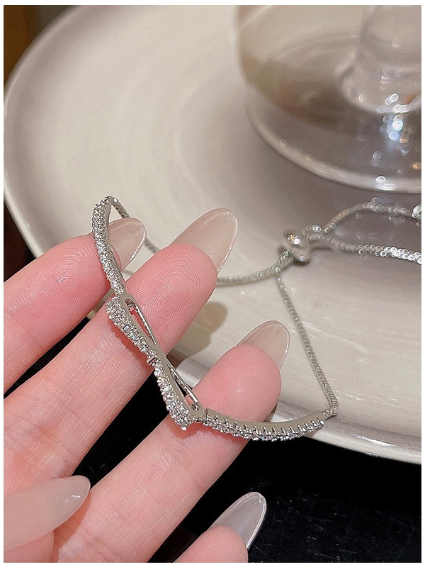 SILVER WHIMSY- Chic Adjustable Bracelet