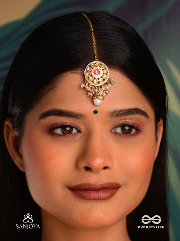 KSHIRANILA - MILKY SKY - ELEGANT KUNDAN PEARL MAANGTIKA WITH A CENTRAL ROUND POLKI ENAMEL DETAIL