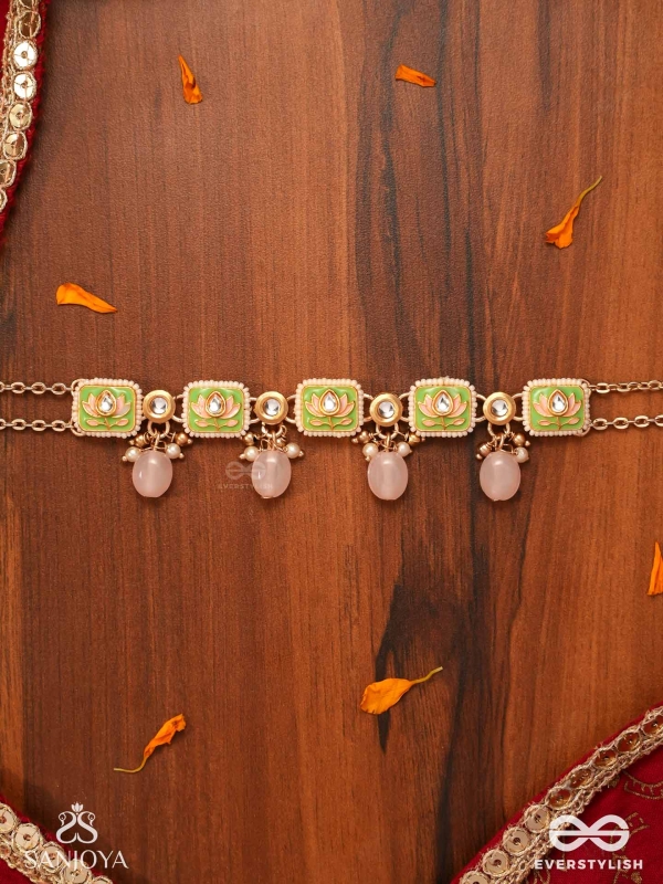 MRIDULPADMA - GENTLE LOTUS- DELICATE KUNDAN NECKPIECE WITH FLORAL MOTIFS, BEADS AND PEARLS