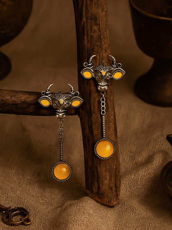 DIVINE GRAZE - OXIDISED NANDI EARRINGS