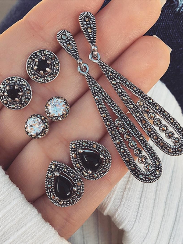 Delightful Dark Set of 4 Stud Earrings