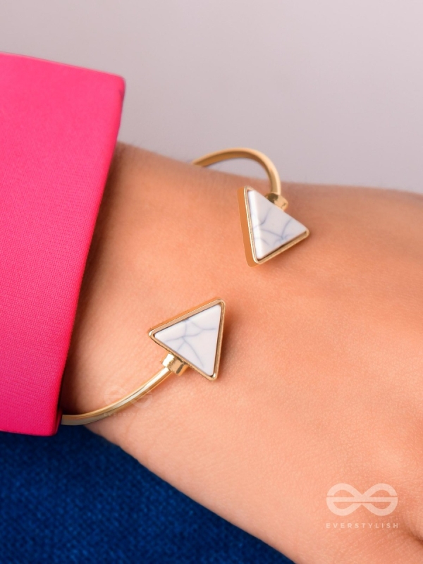 The Gorgeous Charmer- Marble Triangles Bracelet - White
