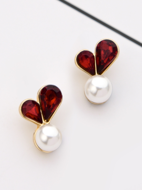 The Little Shimmery Pearl Hearts - Tiny Trinket Earrings