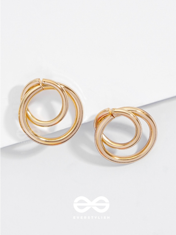 The Golden Intertwined Circles - Casual Daily-wear Studs