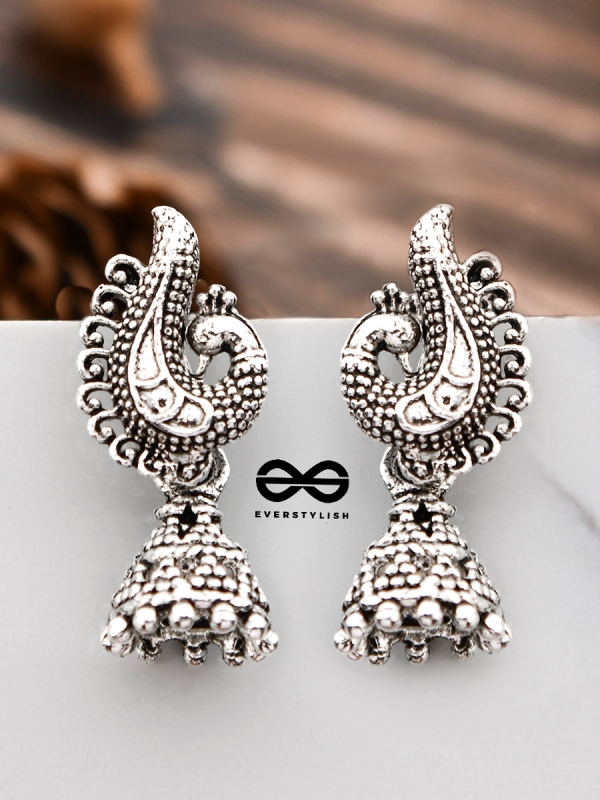 The Cute Motifs - Tiny Trinket Earrings