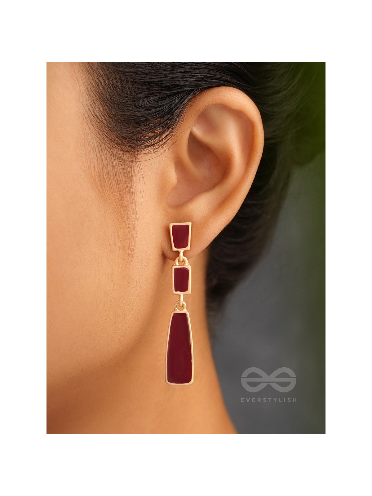 Woman of the Night - Classy Evening Earrings