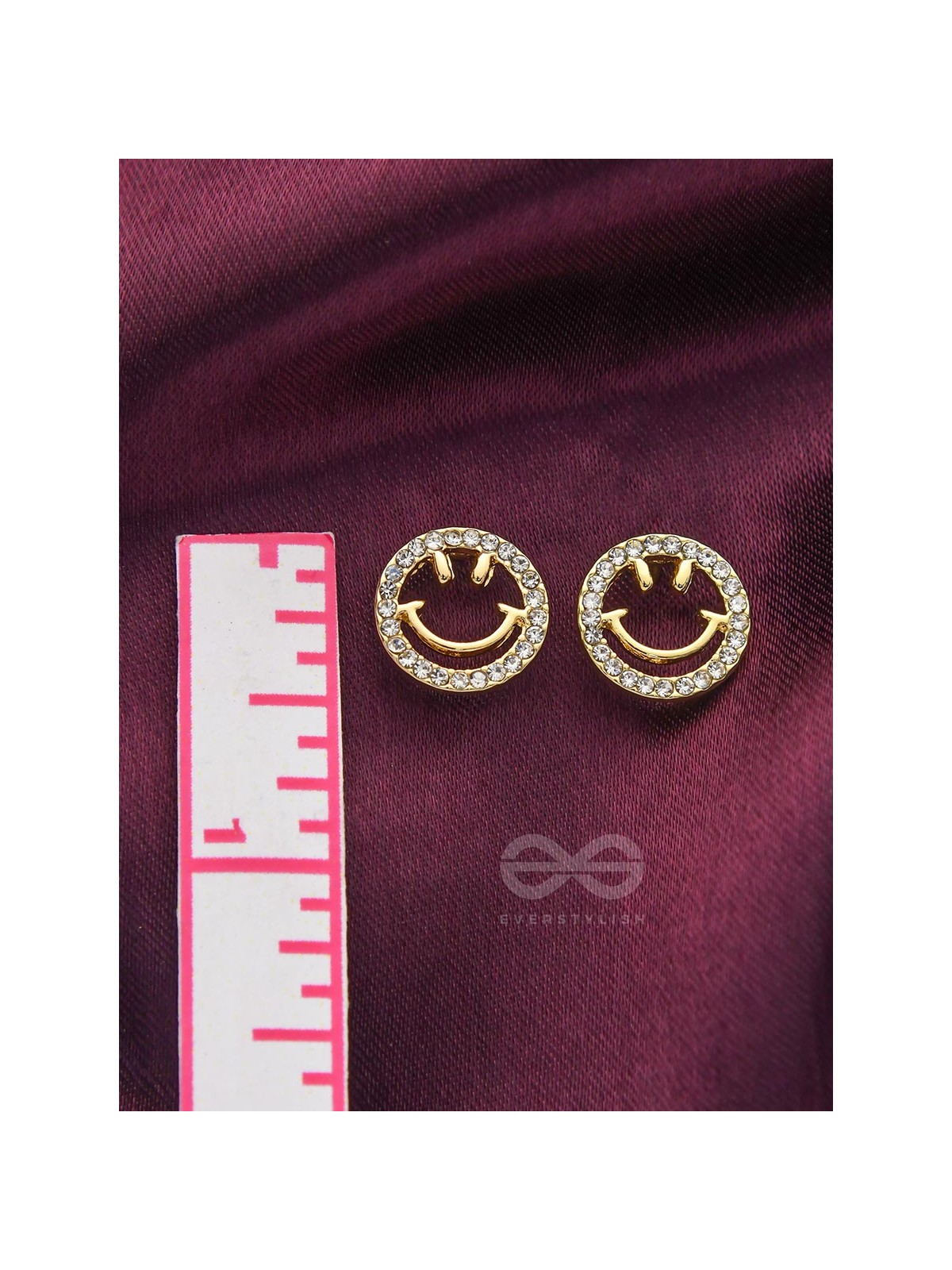 Gracious Grins- Rhinestones Studded Golden Earrings