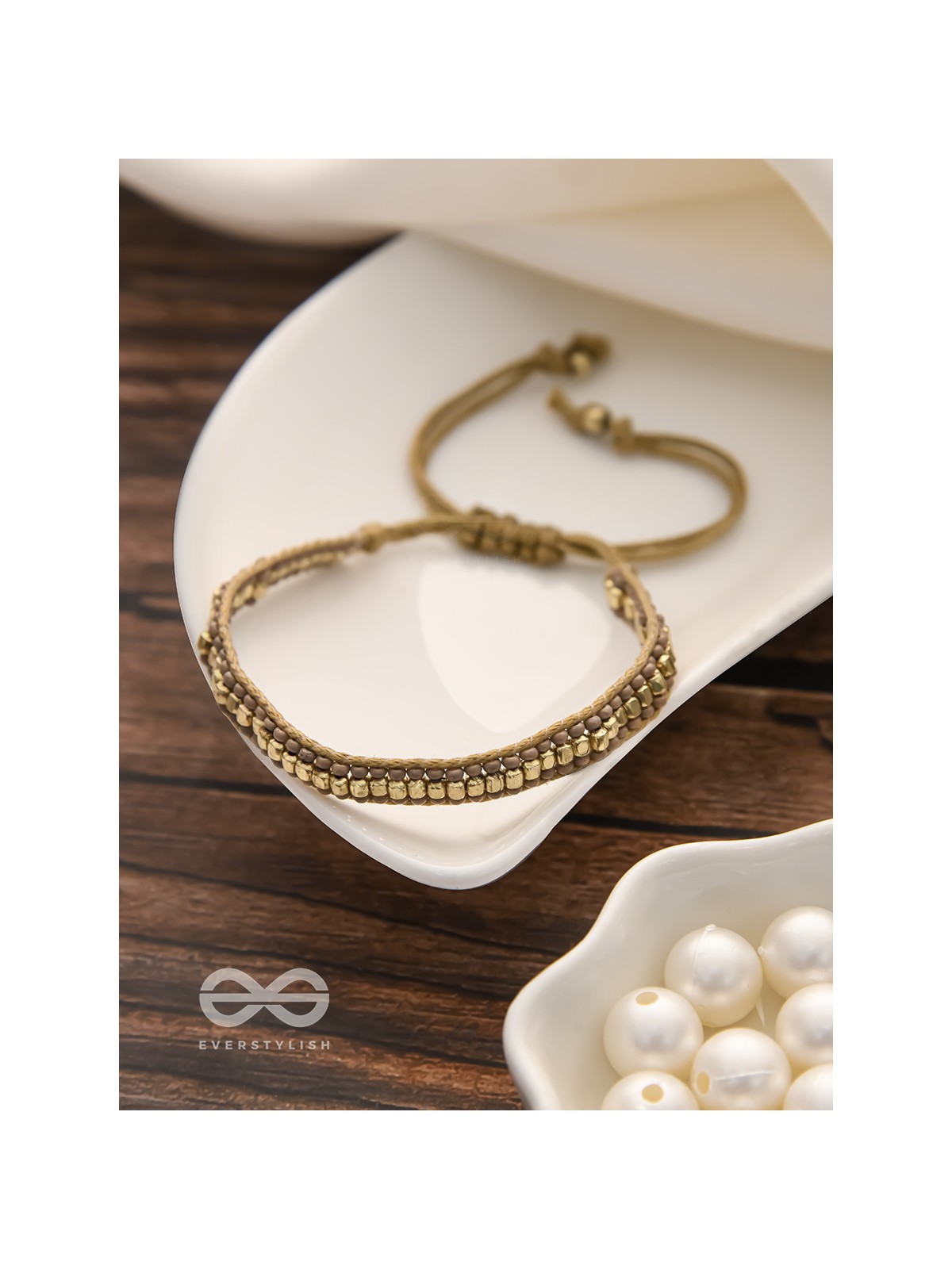 The Golden Glimmer- Beaded Knot Bracelet