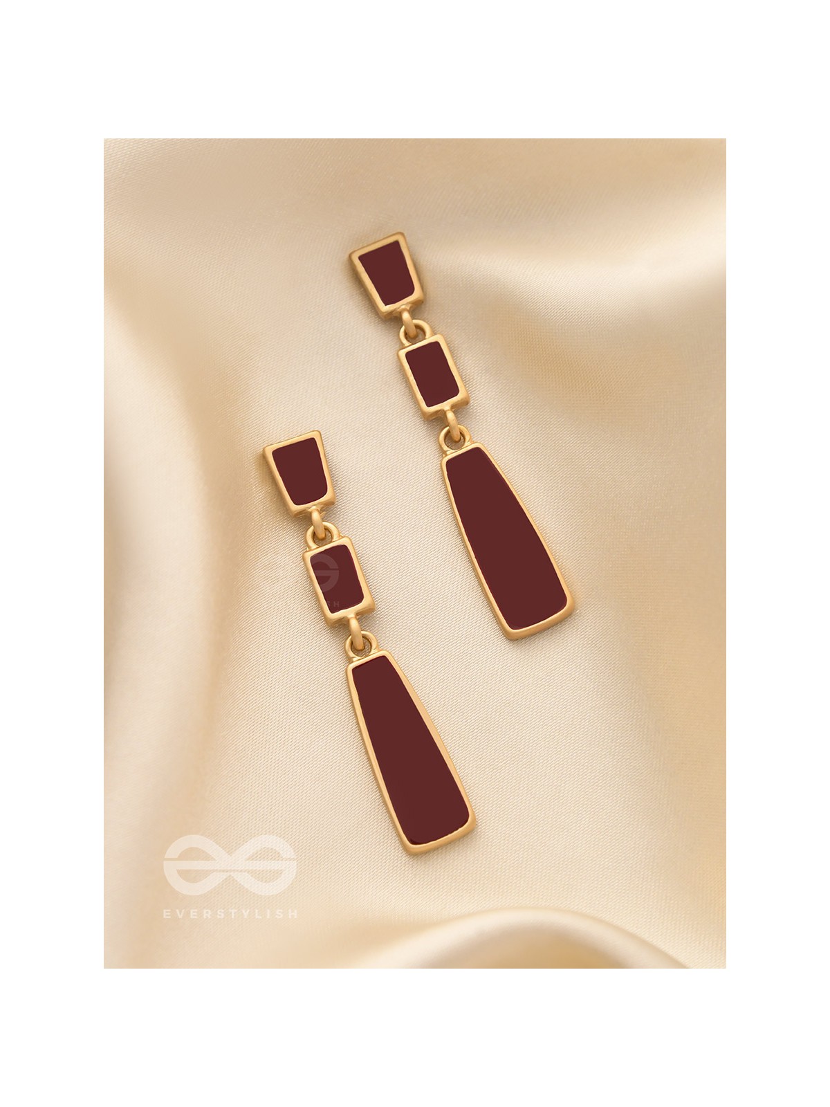 Woman of the Night - Classy Evening Earrings