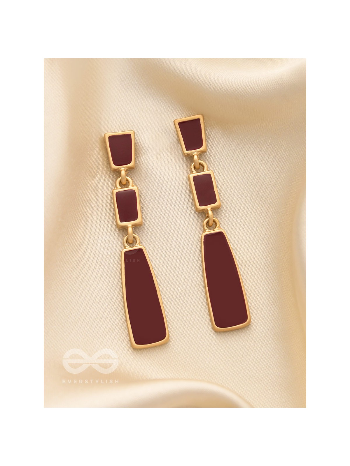Woman of the Night - Classy Evening Earrings