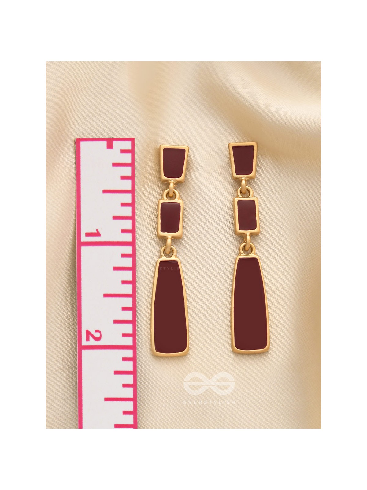 Woman of the Night - Classy Evening Earrings