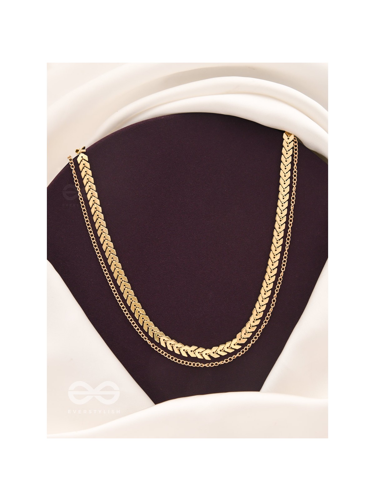 The Chain Of Allure - Golden Statement Neckpiece With Anti-Tarnish Coating 