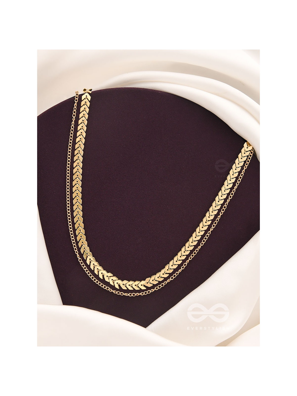 The Chain Of Allure - Golden Statement Neckpiece With Anti-Tarnish Coating 