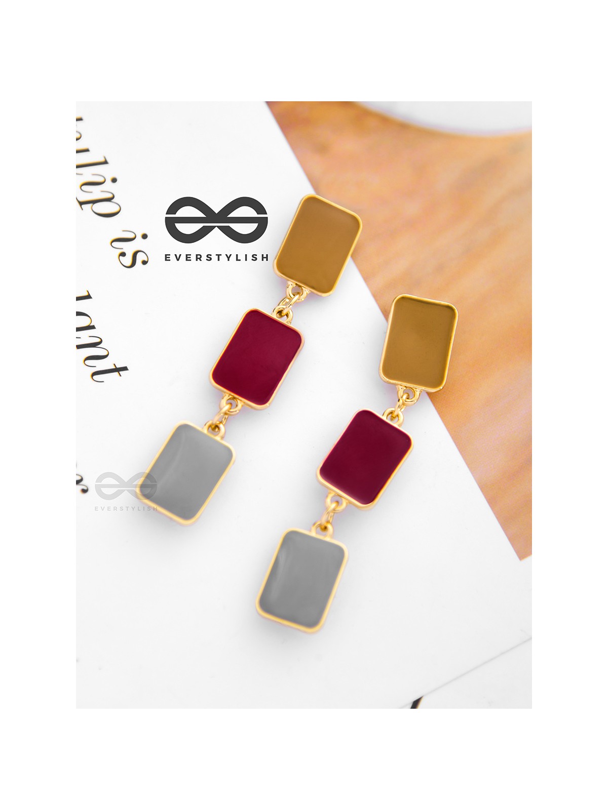 A Lesson of Elegance - Golden Statement Earrings