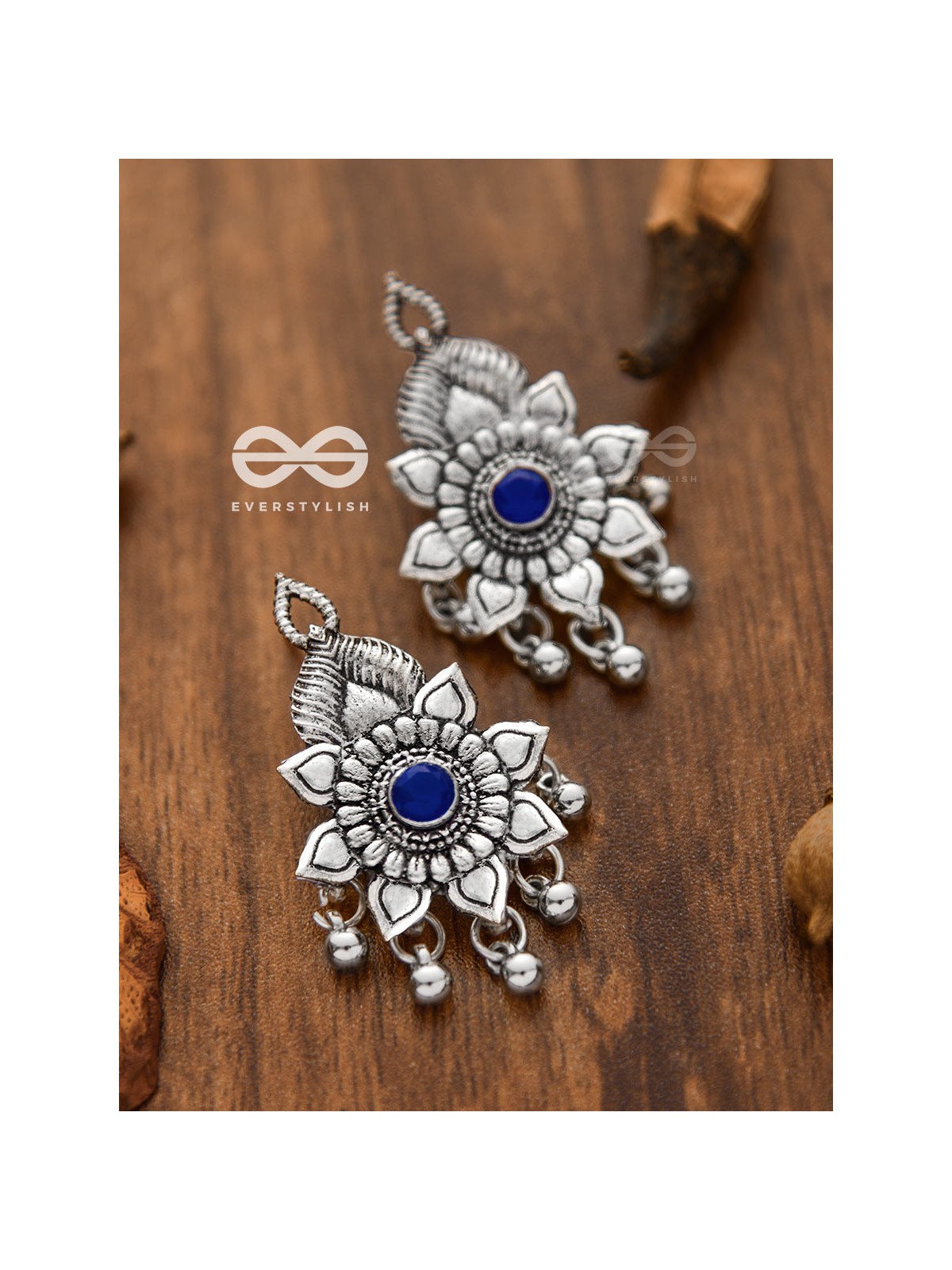 The Majestic Artwork Studs (Sapphire Blue) - Embellished Oxidised Collection