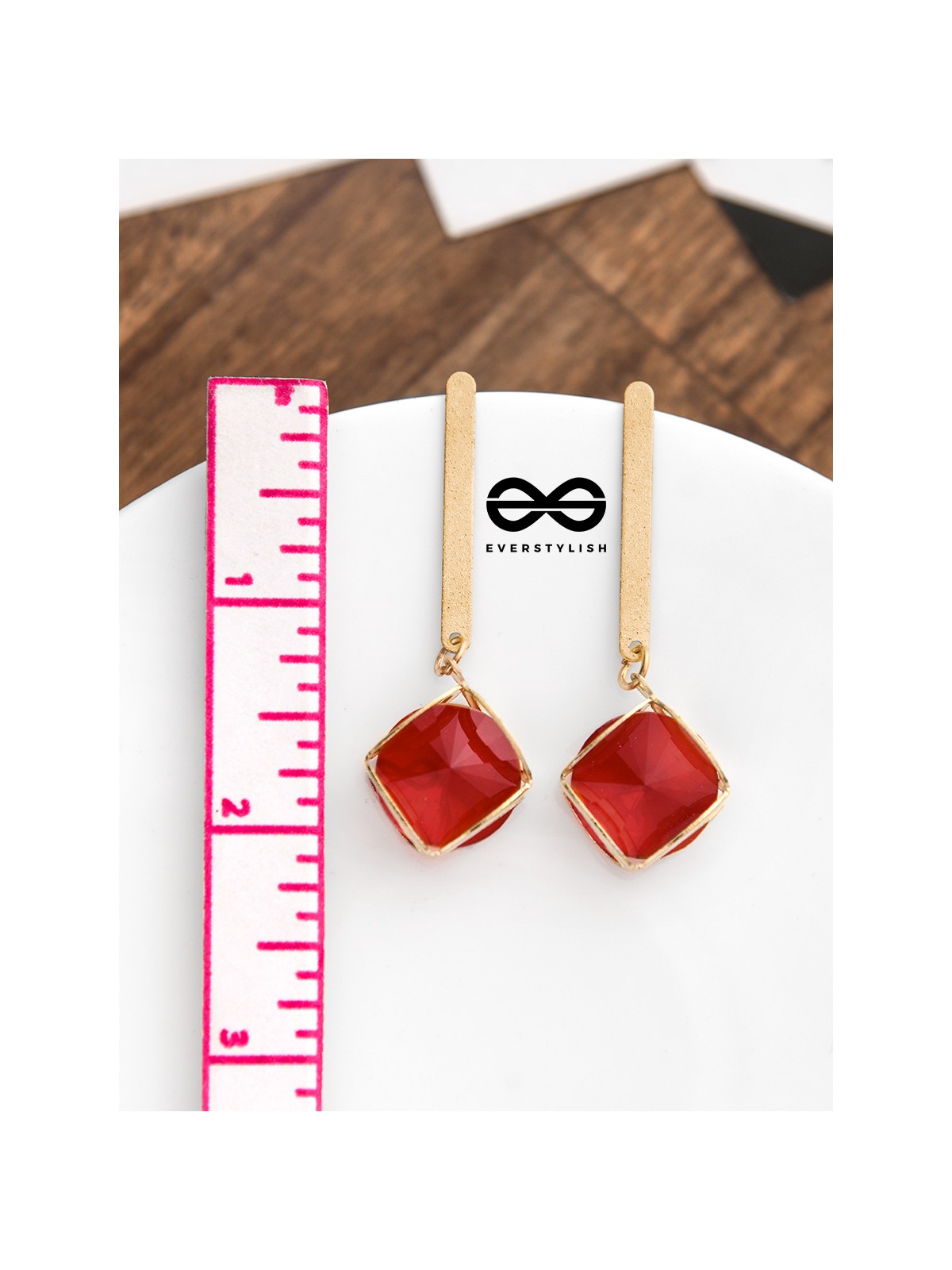 The Dangling Elegance (Scarlet Red) -  The Golden Charm Collection