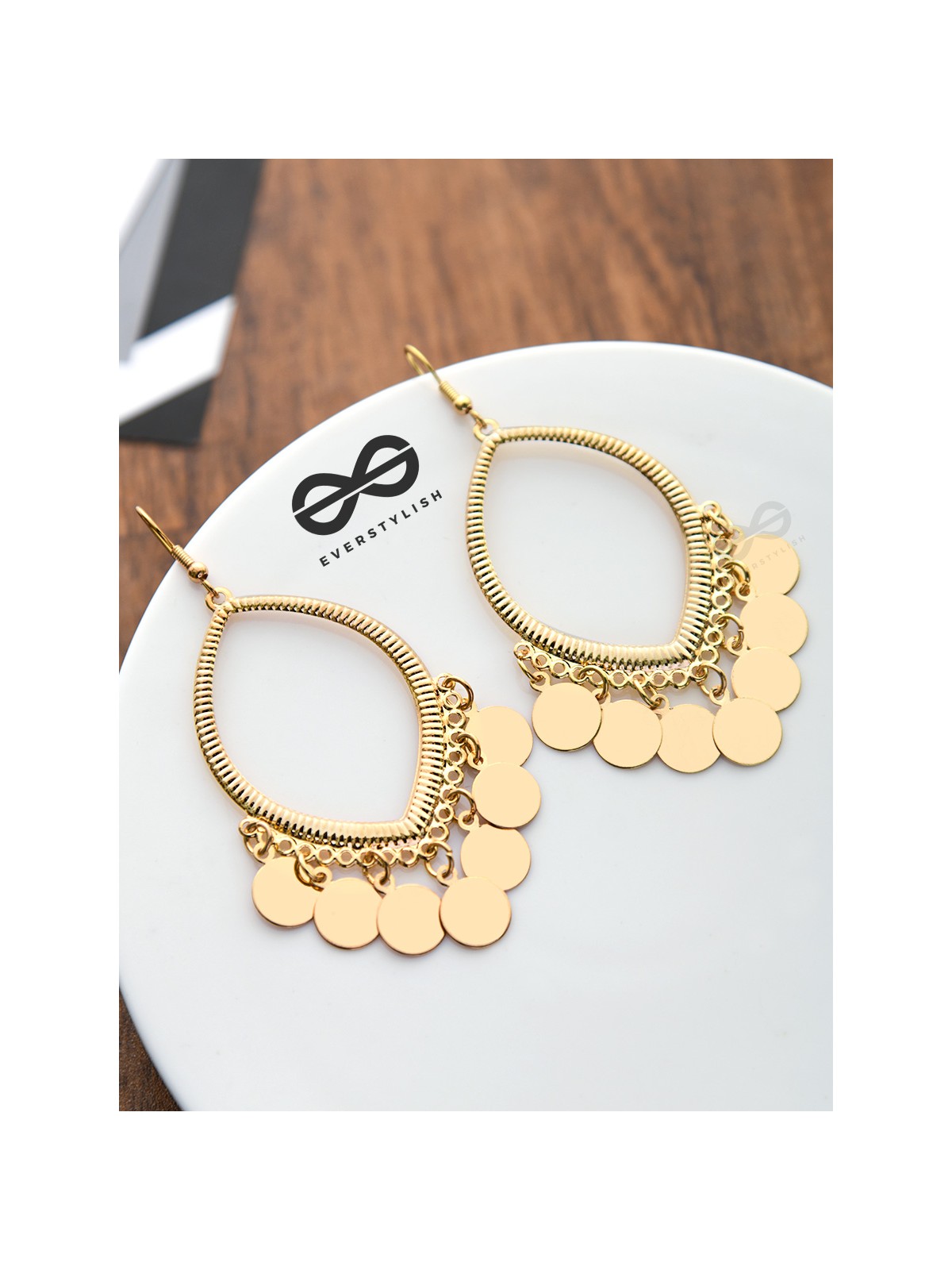 The Chic Charms - The Golden Charm Collection