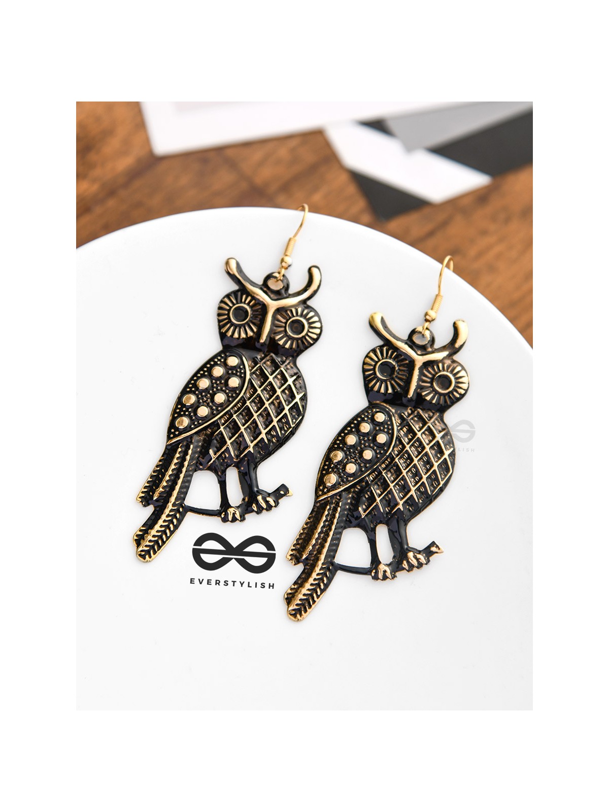 The Golden Chic Owls - A Dark Fantasy Collection