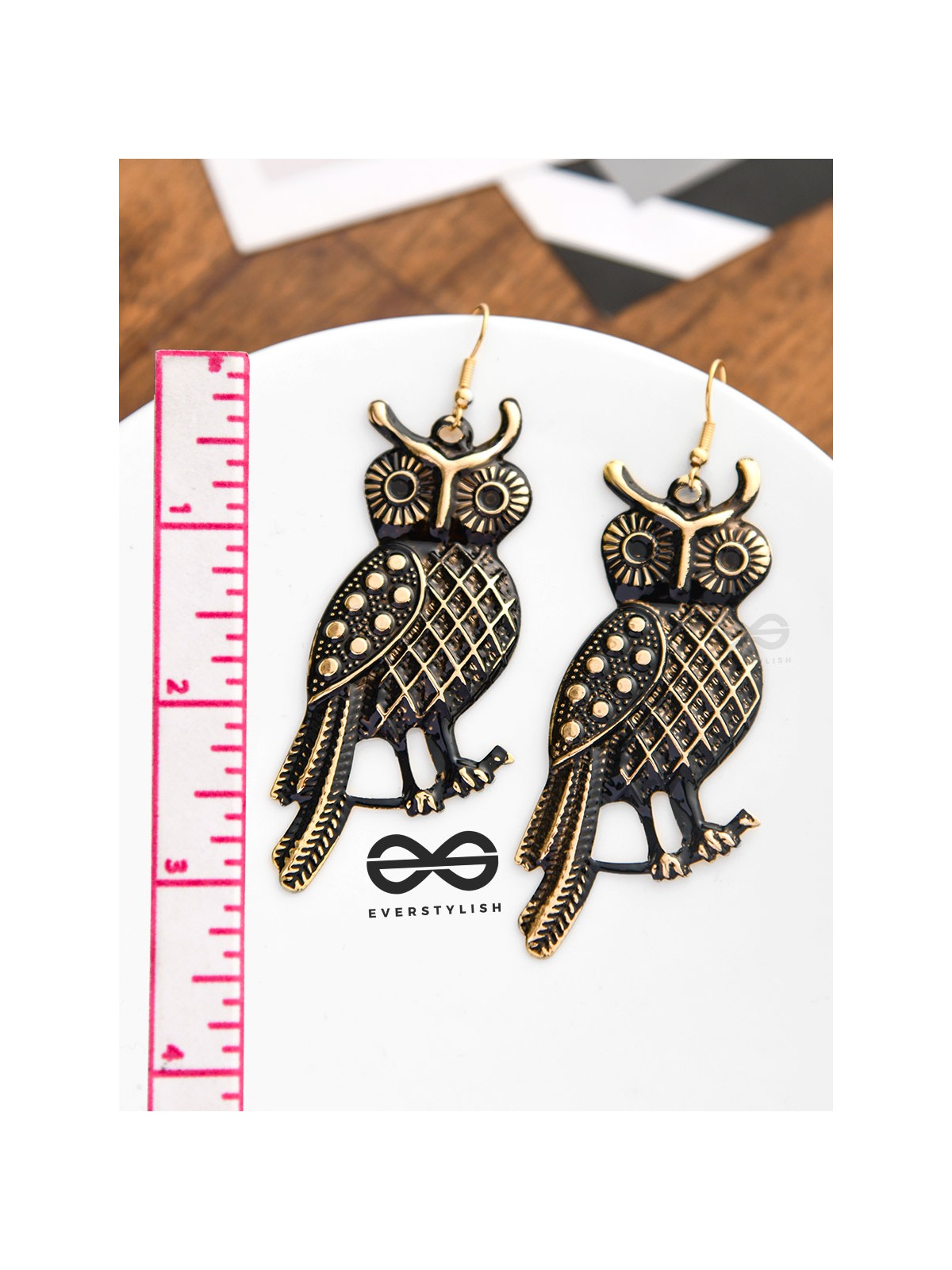 The Golden Chic Owls - A Dark Fantasy Collection