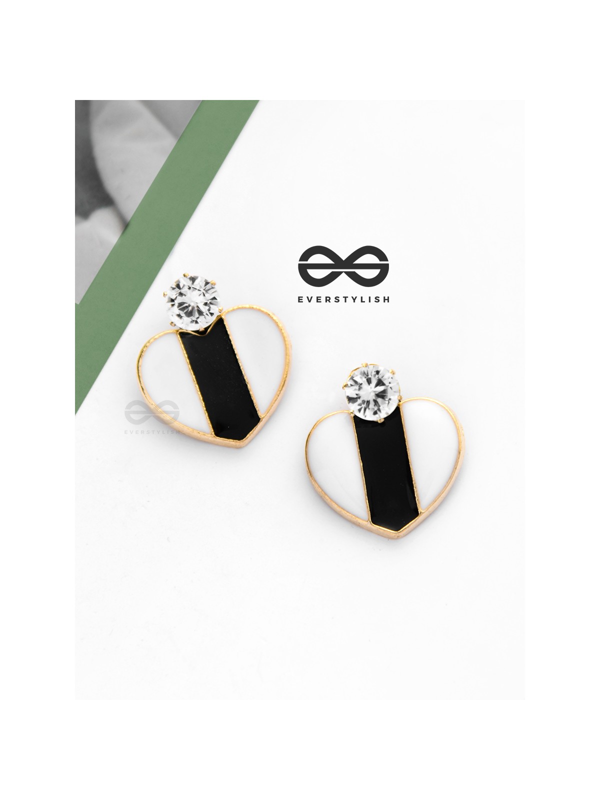 The Chic Valentine - Golden Heart Studs