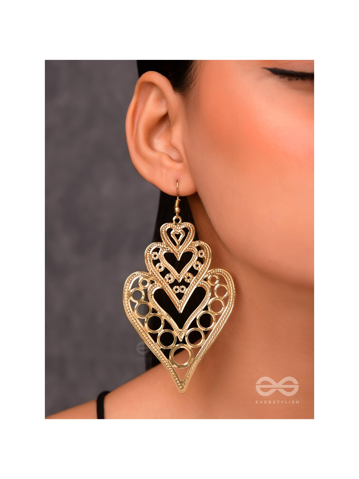 The Multilayered Intricate Hearts - The Golden Charm Collection