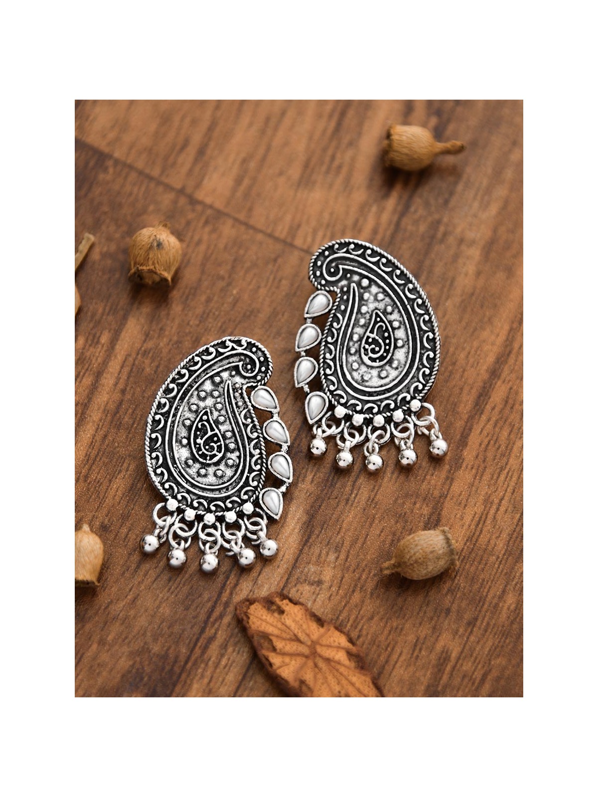 The Vintage Motifs Pearl Earrings- The Embellished Oxidised Collection