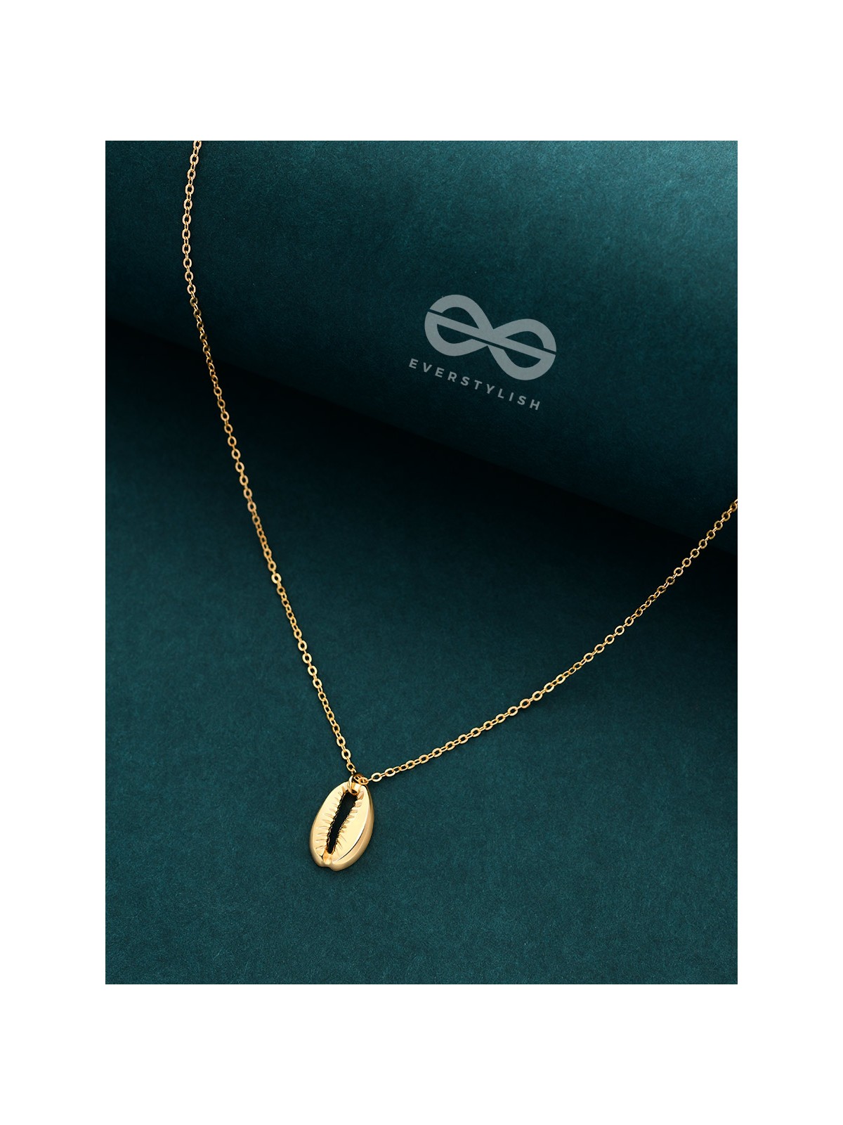 The Glamorous Golden Shell Necklace With Anti-Tarnish Coating