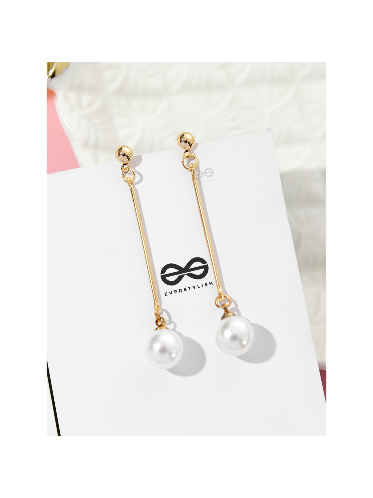 The Chic Dangling Pearls - Casual Golden Earrings