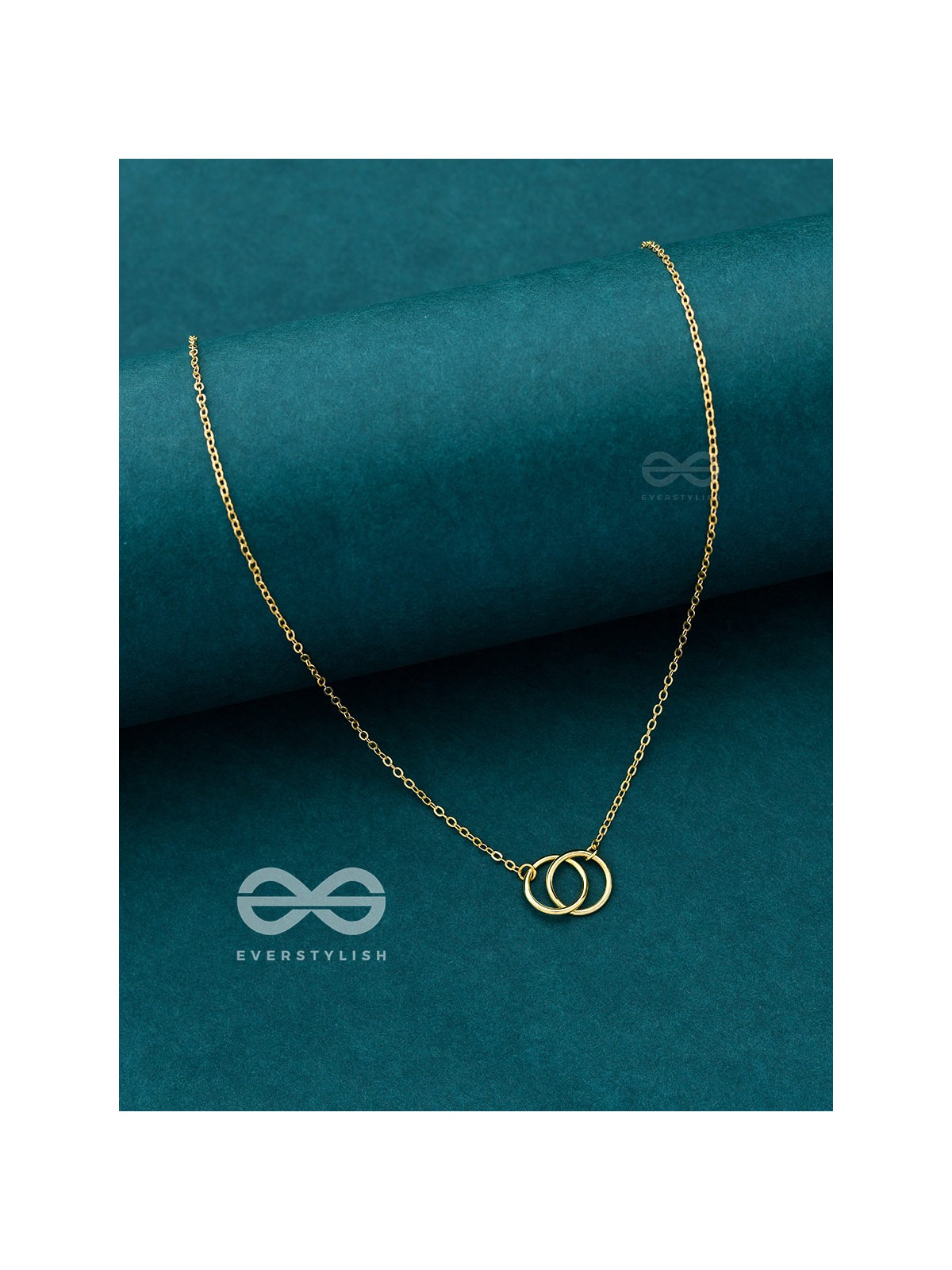 The Dainty Links - Golden Casual Neckpiece