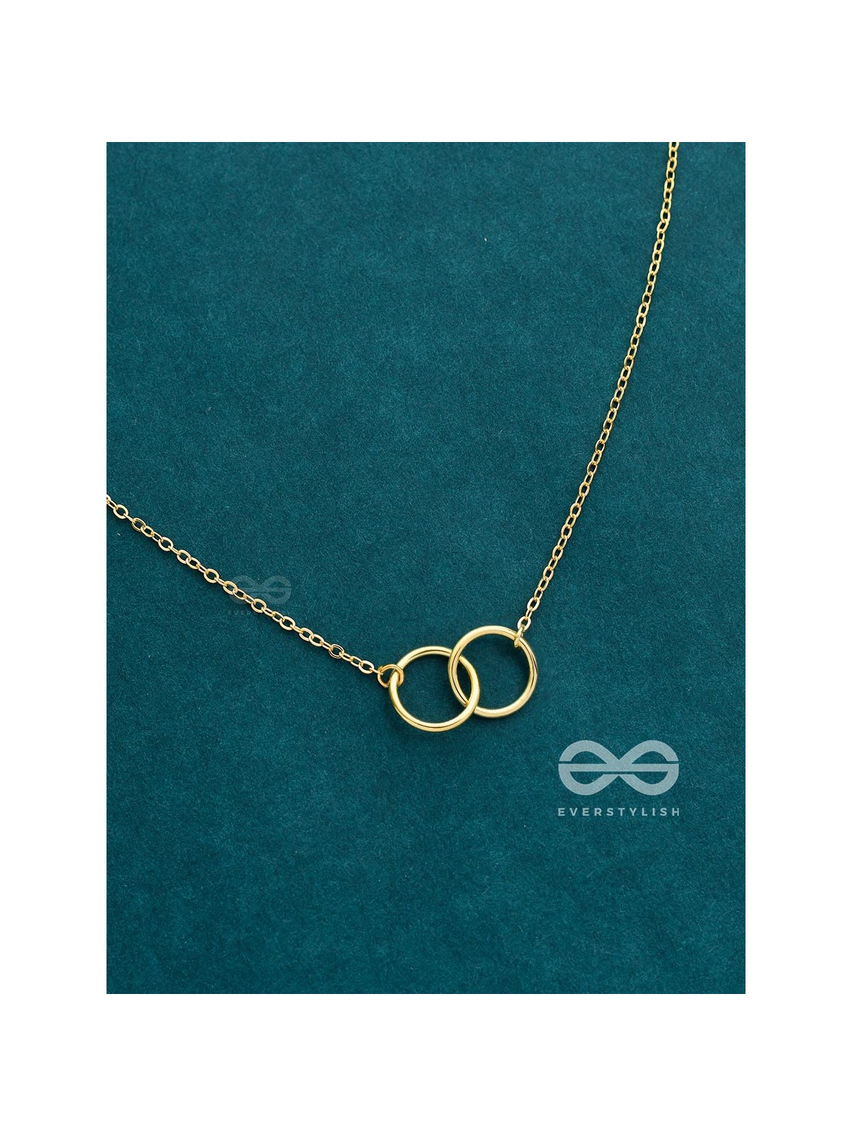 The Dainty Links - Golden Casual Neckpiece