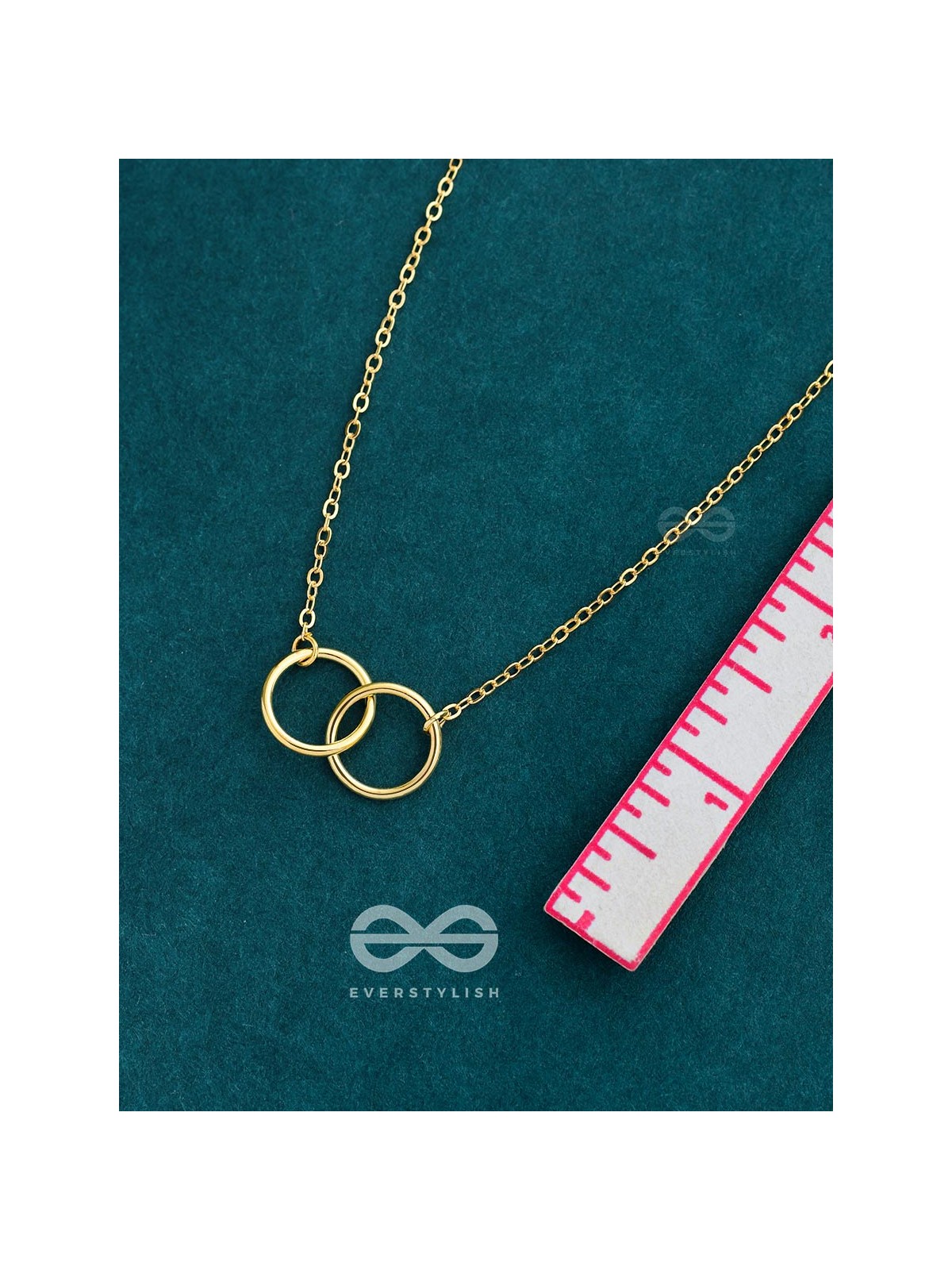 The Dainty Links - Golden Casual Neckpiece