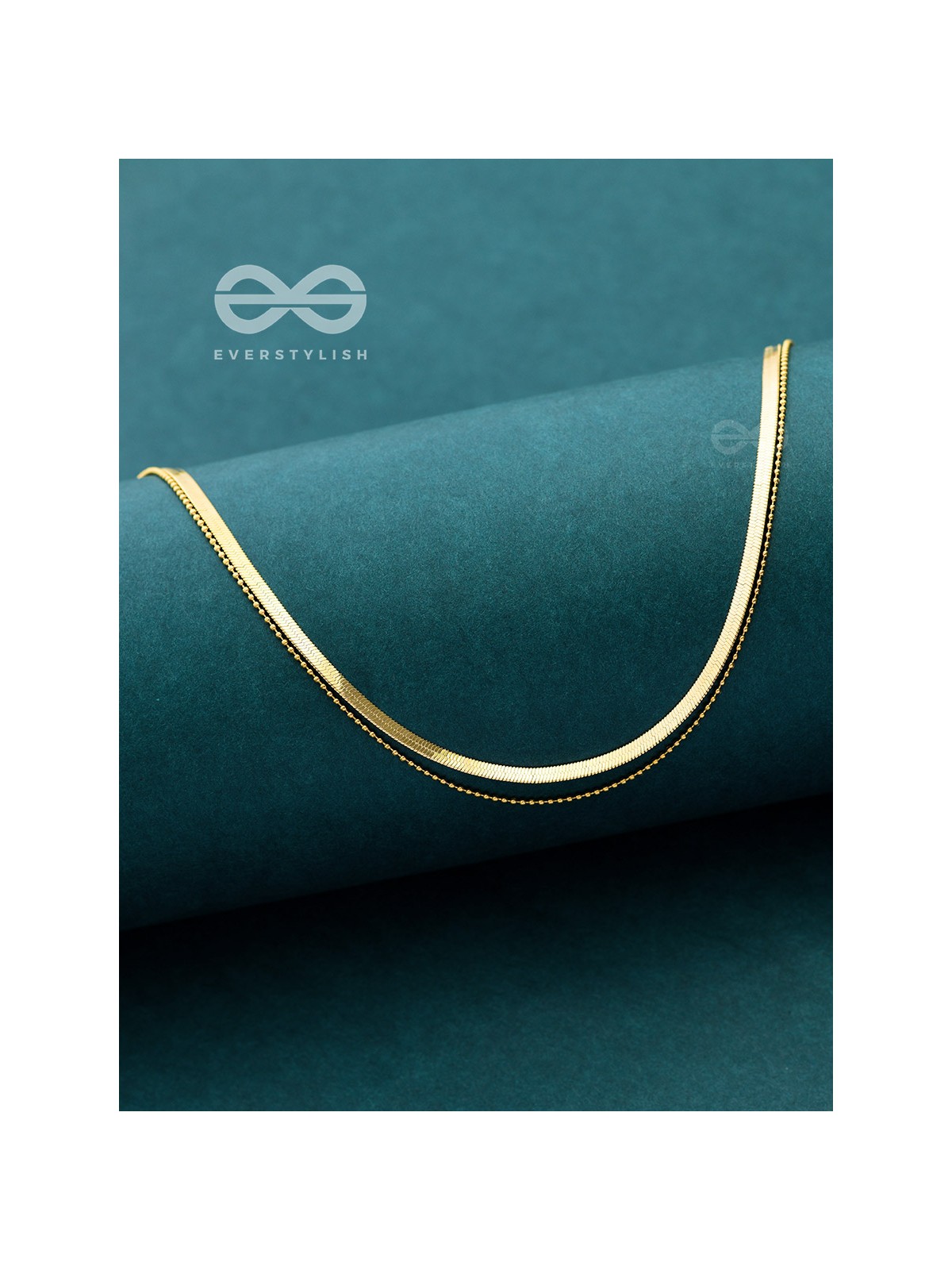 The Woman of Elegance - Golden Multilayered Neckpiece