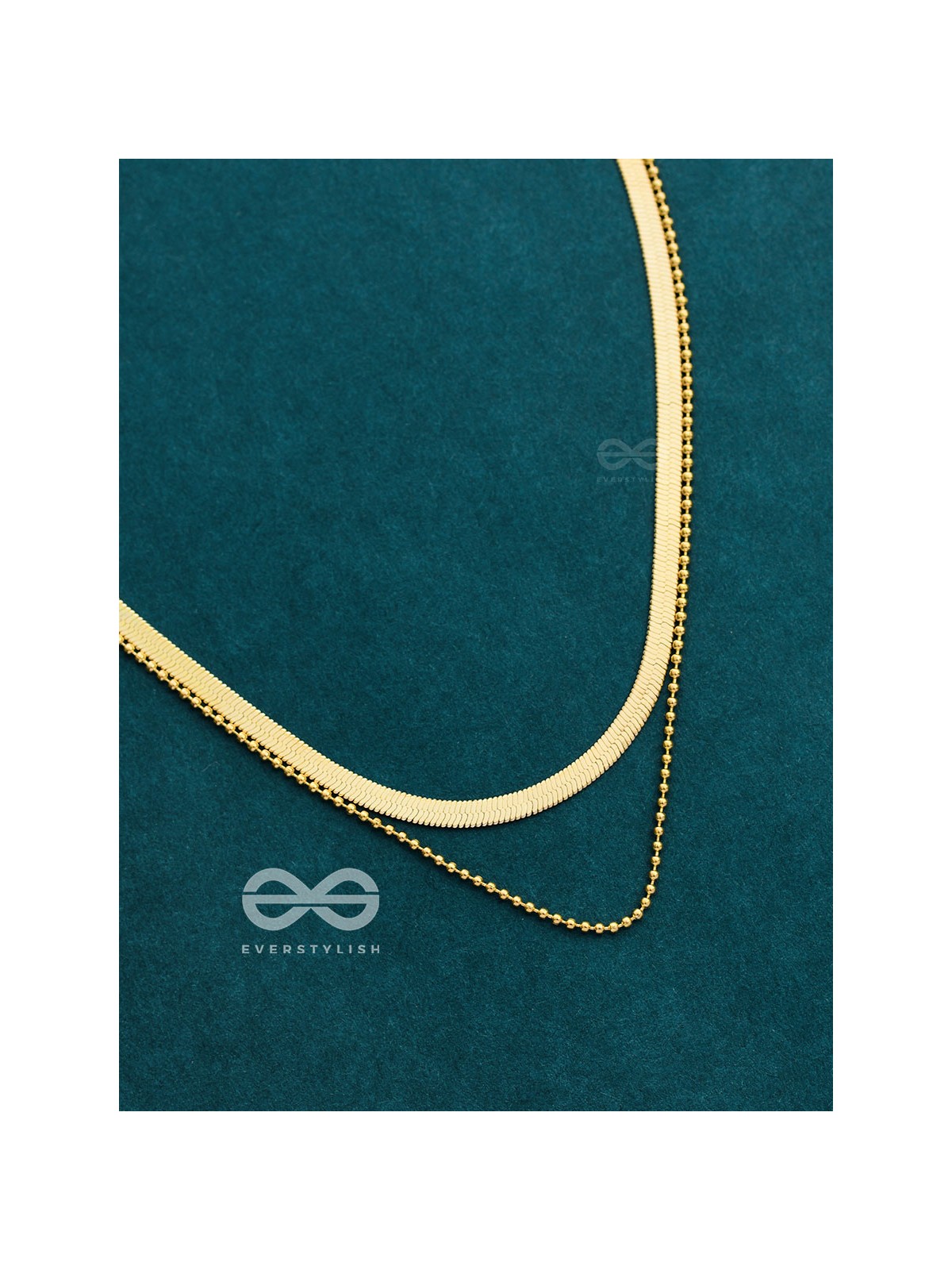 The Woman of Elegance - Golden Multilayered Neckpiece